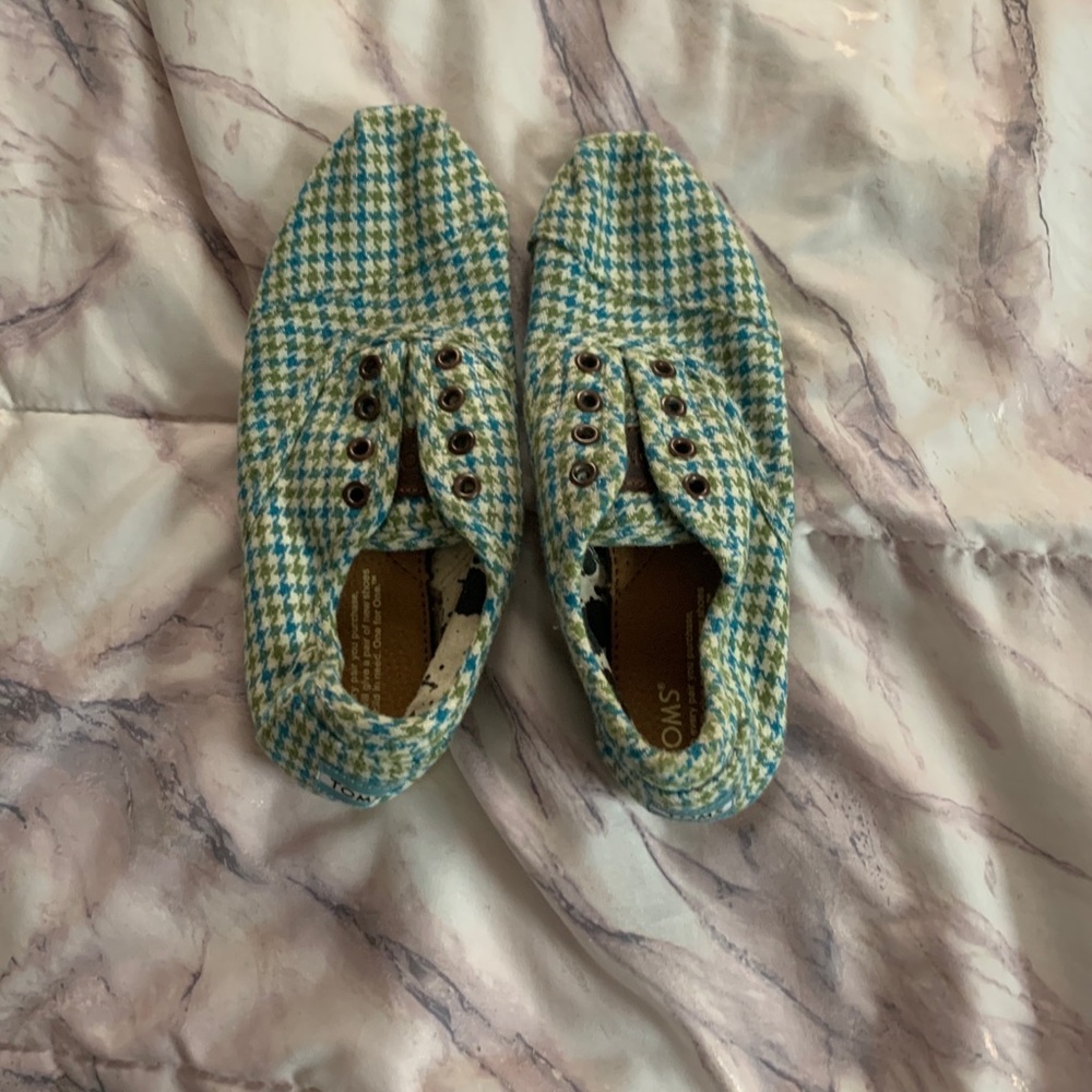Toms